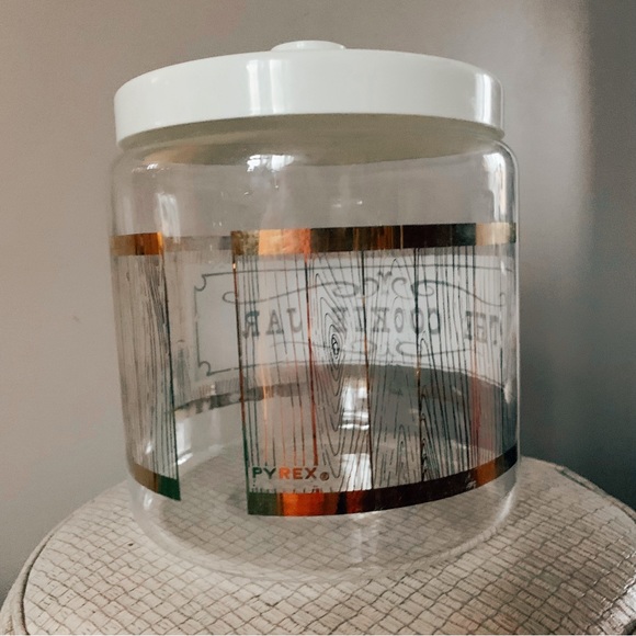 Vintage Pyrex “The Cookie Jar” glass canister with cream plastic lid. - Picture 3 of 10